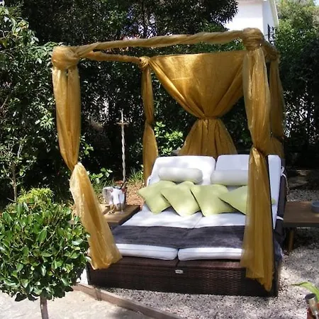 Charming 1 Bedroom Guesthouse - Pool And Jacuzzi * Colares